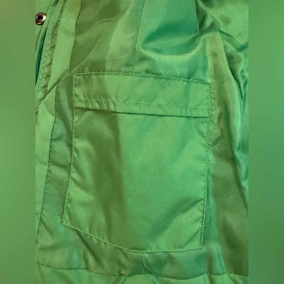 New York & Company Women’s Green Puffer Vest Zip & Snap Closure Size Small - Picture 4 of 6